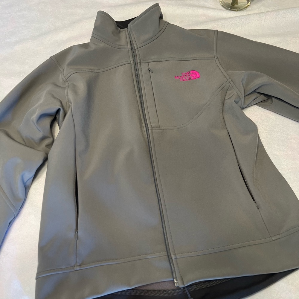 The North Face Women’s Soft Shell Jacket Caroleena Windproof Full Zip medium